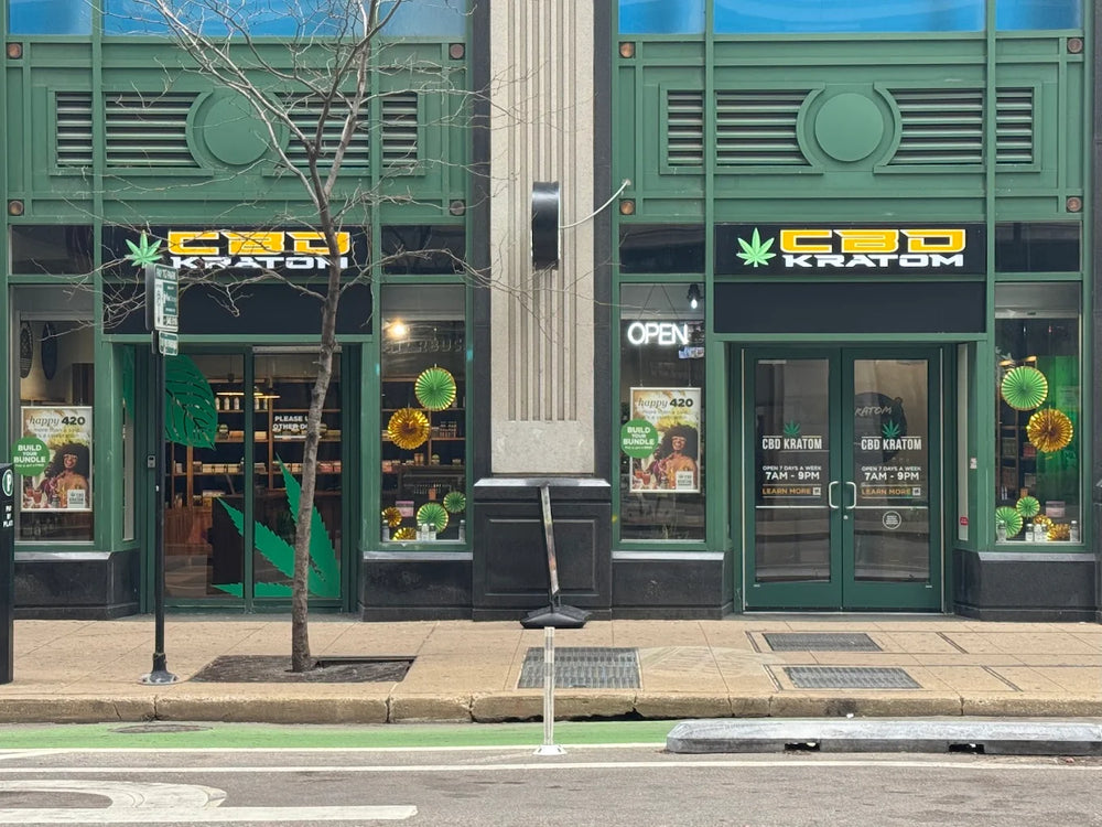 CBD Kratom storefront on Randolph Street in the Chicago Loop
